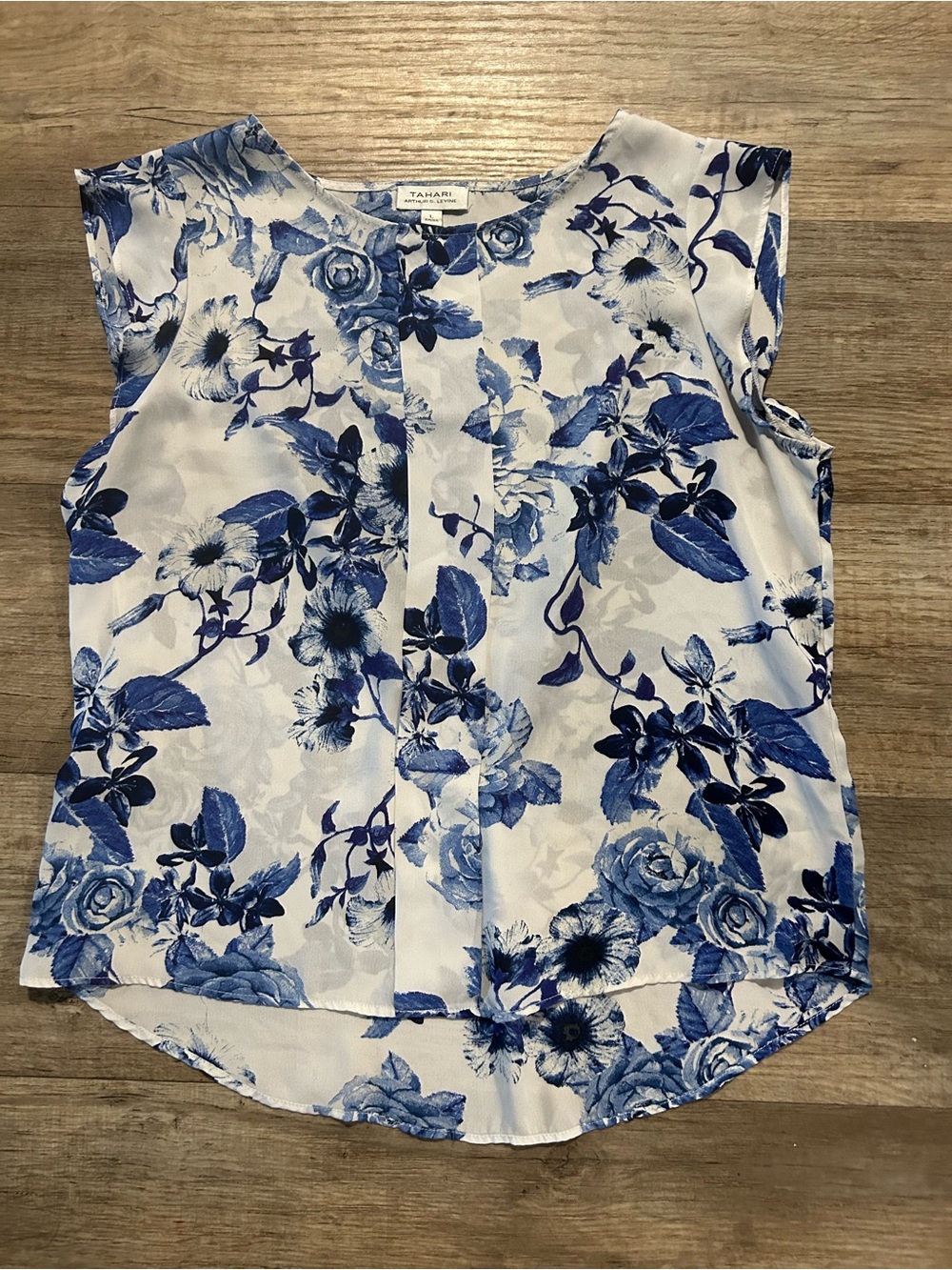 Tahari white & blue floral blouse, size L